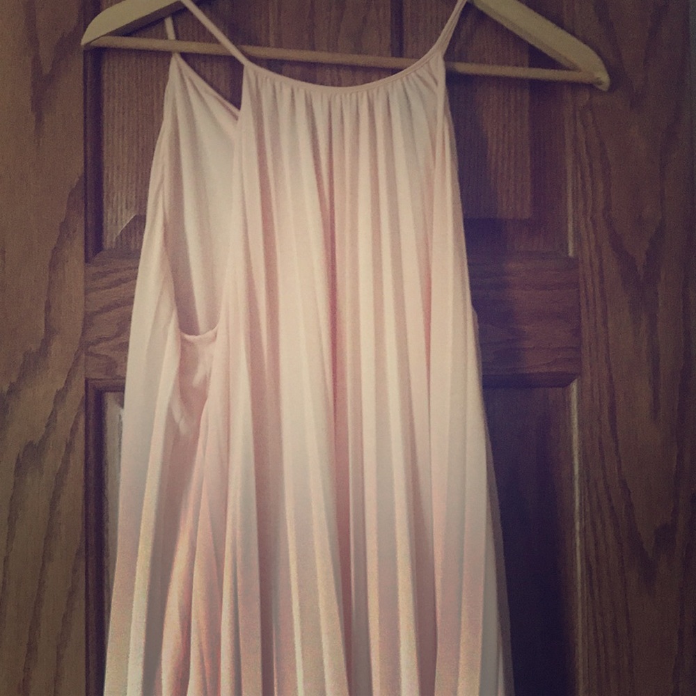 Pleated flowy rose dress